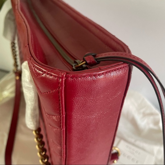 NEW Gucci Medium Metalasse Chevron Tote Cerise Red - Picture 10 of 14
